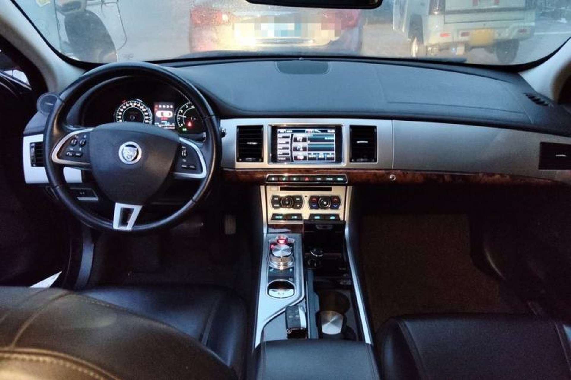 Used Jaguar XF 2013 XF 2.0T Luxury Edition Center Console