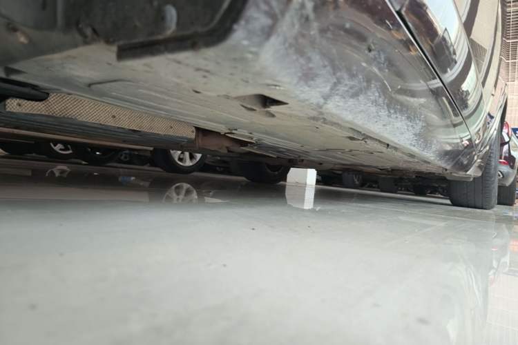 Used Jaguar XF 2013 XF 2.0T Luxury Edition Chassis Front Left