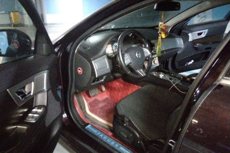 Used Jaguar XF 2013 XF 2.0T Luxury Edition Driver Seat