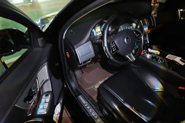 Used Jaguar XF 2013 XF 3.0 SC Luxury Edition Driver Seat