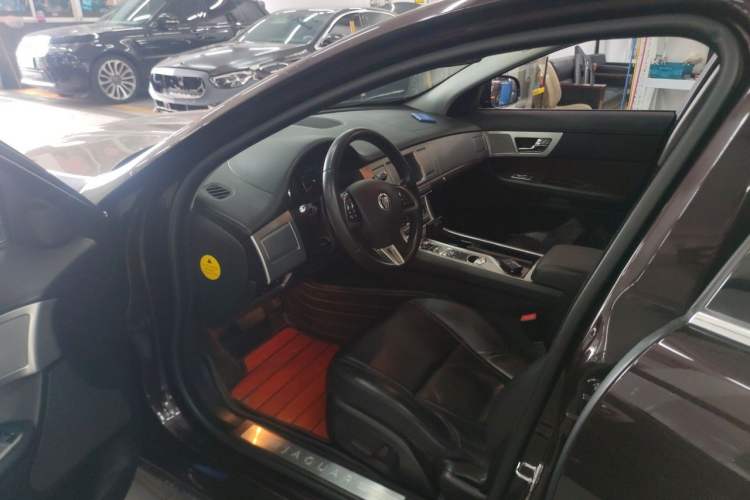 Used Jaguar XF 2013 XF 3.0 SC Prestige Edition Driver Seat