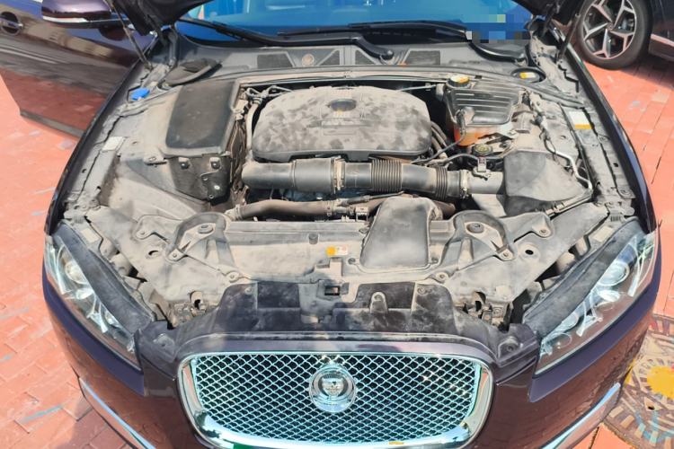 Used Jaguar XF 2013 XF 2.0T Luxury Edition Engine Bay