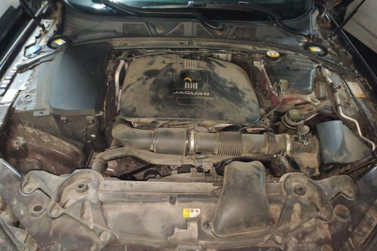 Used Jaguar XF 2013 XF 2.0T Luxury Edition Engine Bay