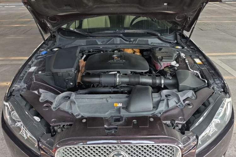 Used Jaguar XF 2013 XF 2.0T Luxury Edition Engine Bay