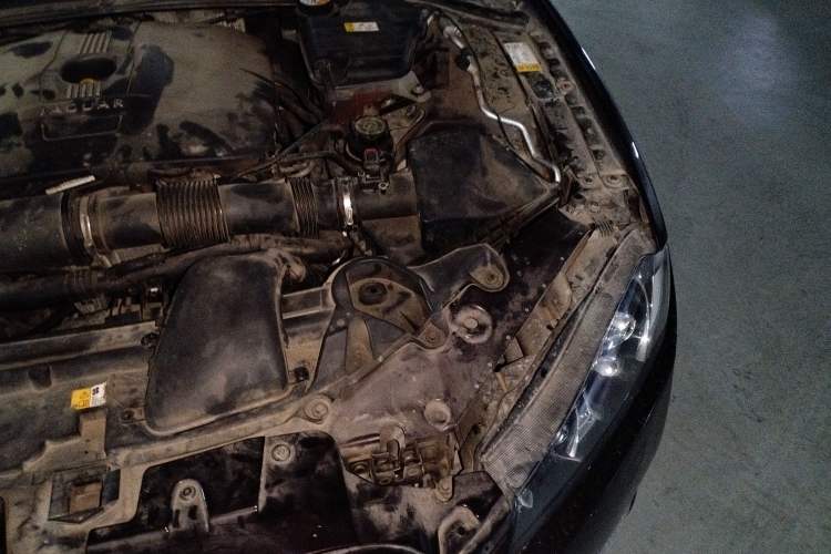 Used Jaguar XF 2013 XF 2.0T Luxury Edition Engine Bay Left