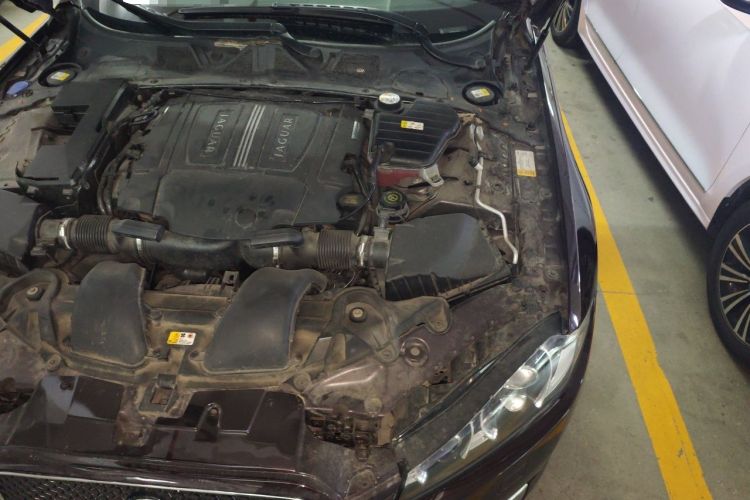 Used Jaguar XF 2013 XF 3.0 SC Prestige Edition Engine Bay Left
