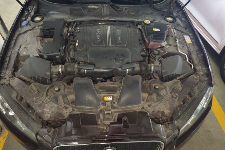 Used Jaguar XF 2013 XF 3.0 SC Prestige Edition Engine Bay
