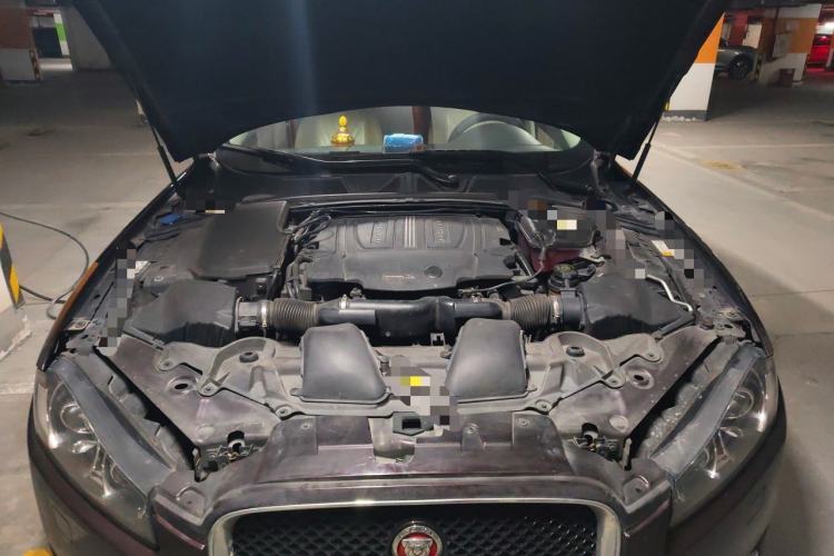 Used Jaguar XF 2013 XF 3.0 SC Prestige Edition Engine Bay