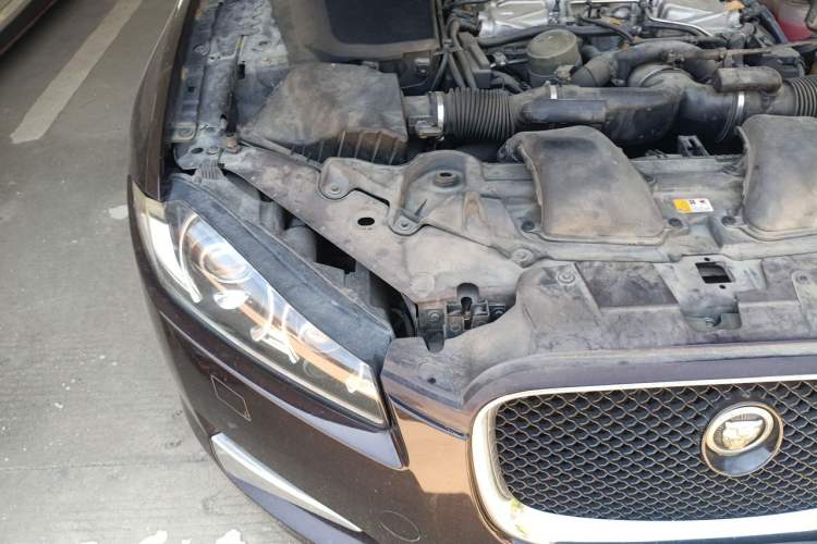 Used Jaguar XF 2013 XF 3.0 SC Prestige Edition Engine Bay Right