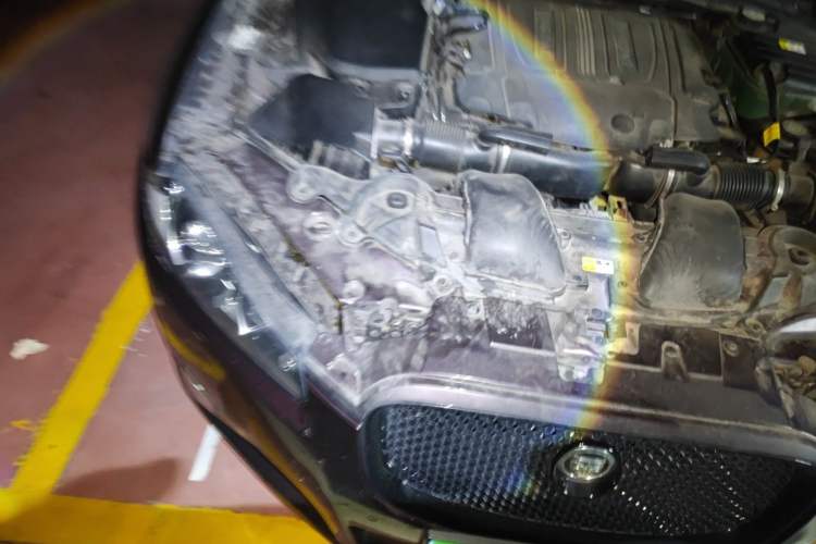 Used Jaguar XF 2013 XF 3.0 SC Luxury Edition Engine Bay Right