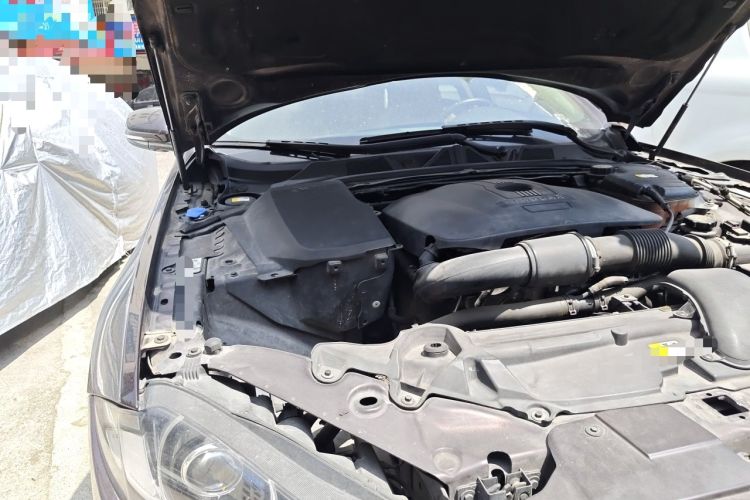Used Jaguar XF 2013 XF 2.0T Luxury Edition Engine Bay Right