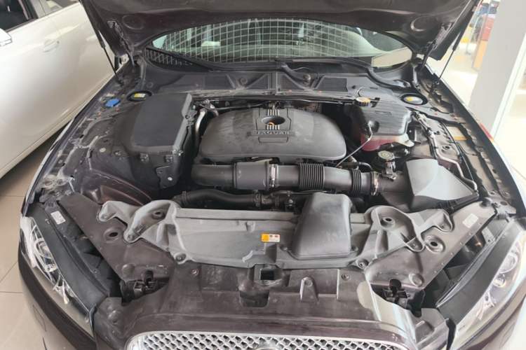 Used Jaguar XF 2013 XF 2.0T Luxury Edition Engine Bay