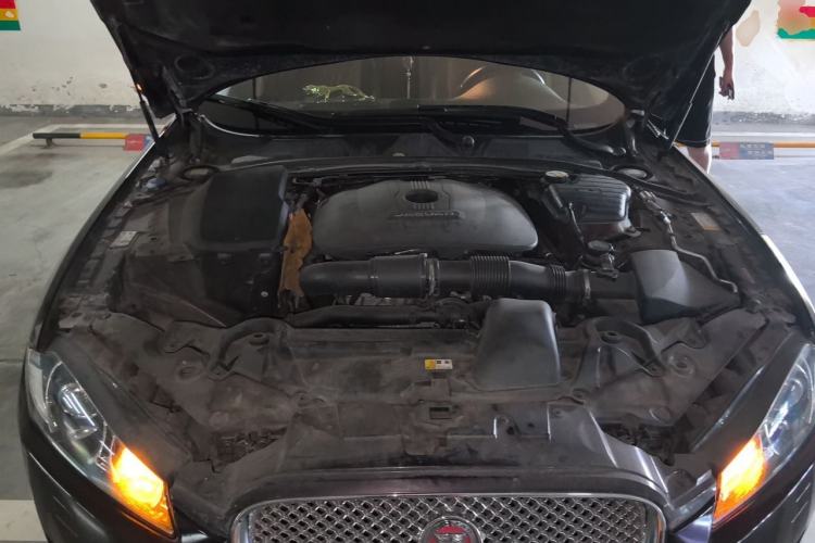 Used Jaguar XF 2013 XF 2.0T Luxury Edition Engine Bay