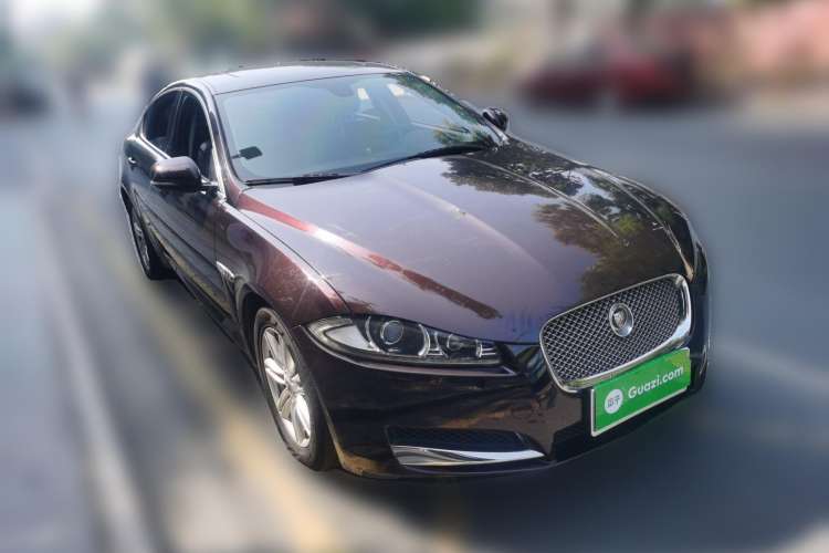 Used Jaguar XF 2013 XF 2.0T Luxury Edition Front Right 45 Deg
