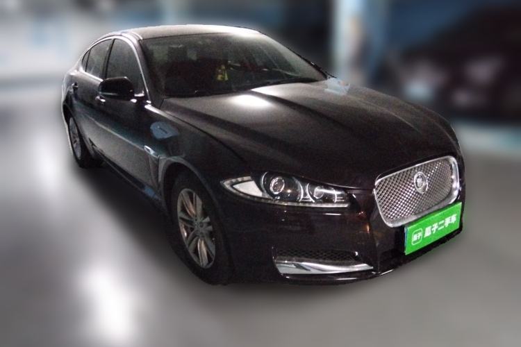 Used Jaguar XF 2013 XF 2.0T Luxury Edition Front Right 45 Deg