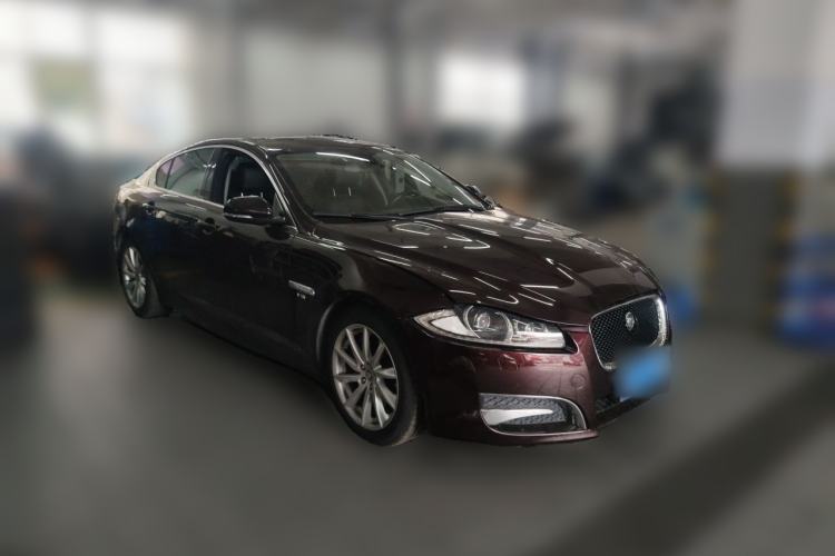 Used Jaguar XF 2013 XF 3.0 SC Prestige Edition Front Right 45 Deg