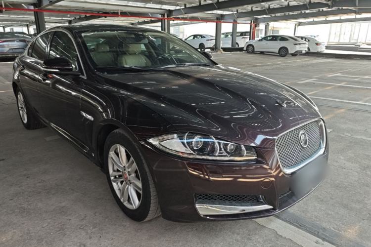 Used Jaguar XF 2013 XF 2.0T Luxury Edition Front Right 45 Deg