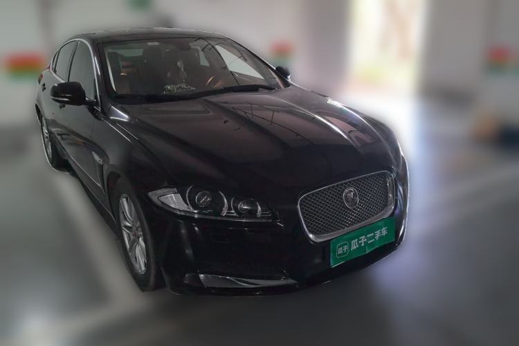 Used Jaguar XF 2013 XF 2.0T Luxury Edition Front Right 45 Deg