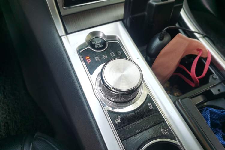 Used Jaguar XF 2013 XF 2.0T Luxury Edition Gear Lever