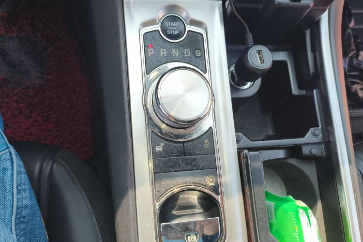 Used Jaguar XF 2013 XF 2.0T Luxury Edition Gear Lever