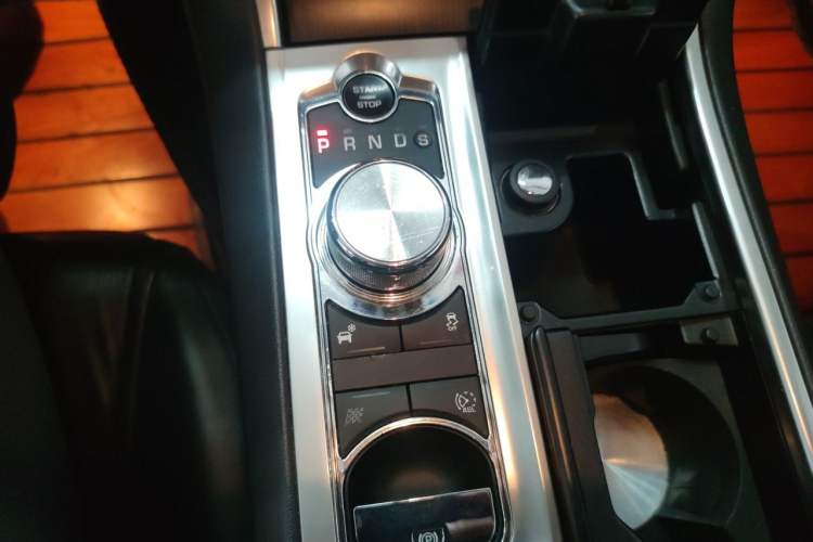 Used Jaguar XF 2013 XF 3.0 SC Prestige Edition Gear Lever