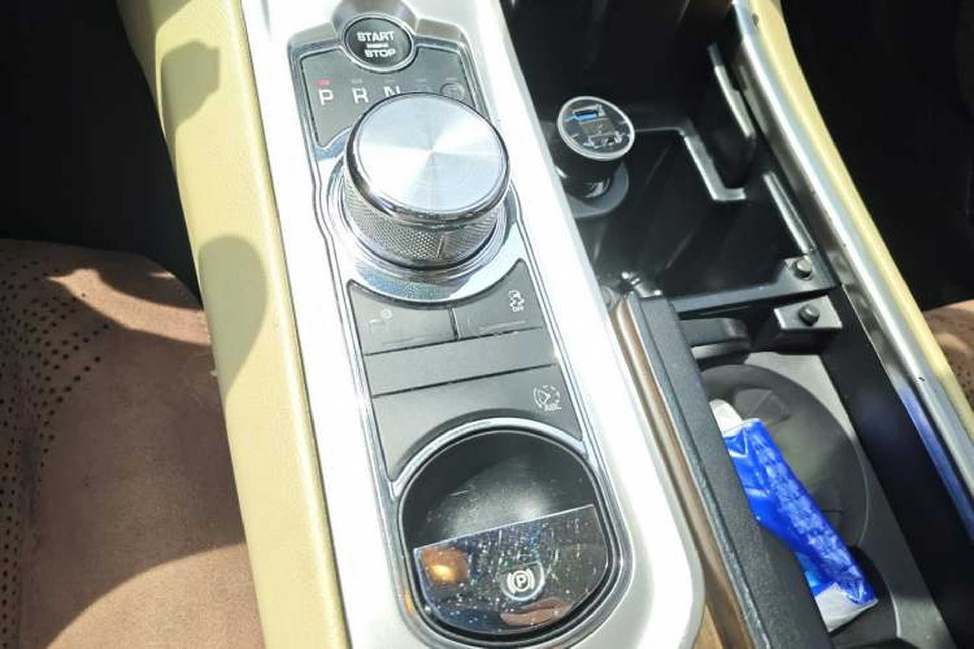 Used Jaguar XF 2013 XF 2.0T Luxury Edition Gear Lever