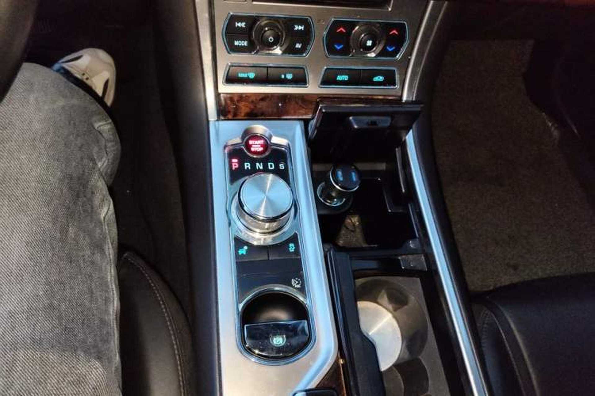 Used Jaguar XF 2013 XF 2.0T Luxury Edition Gear Lever