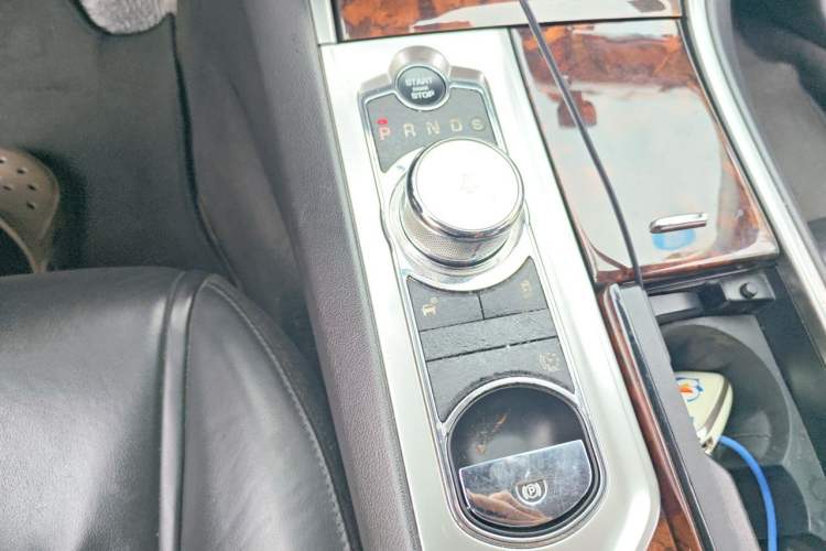 Used Jaguar XF 2013 XF 2.0T Cambridge Limited Edition Gear Lever