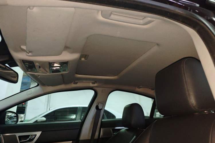 Used Jaguar XF 2013 XF 3.0 SC Prestige Edition Headliner