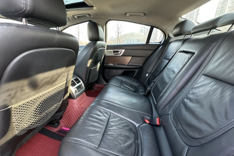 Used Jaguar XF 2013 XF 3.0 SC Prestige Edition Interior 2