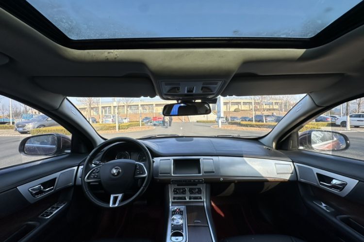 Used Jaguar XF 2013 XF 3.0 SC Prestige Edition Interior 3