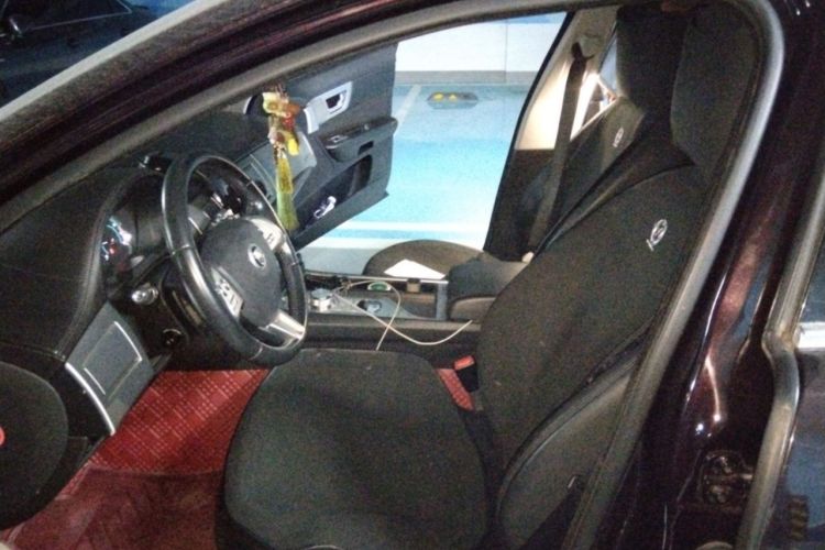Used Jaguar XF 2013 XF 2.0T Luxury Edition Left Front Seat