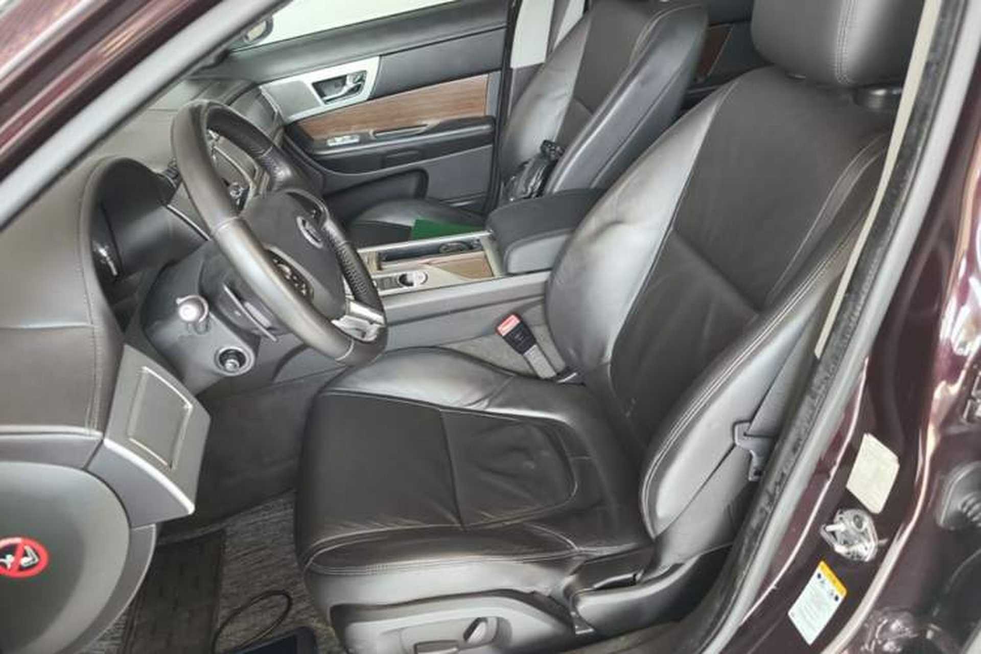 Used Jaguar XF 2013 XF 2.0T Luxury Edition Left Front Seat