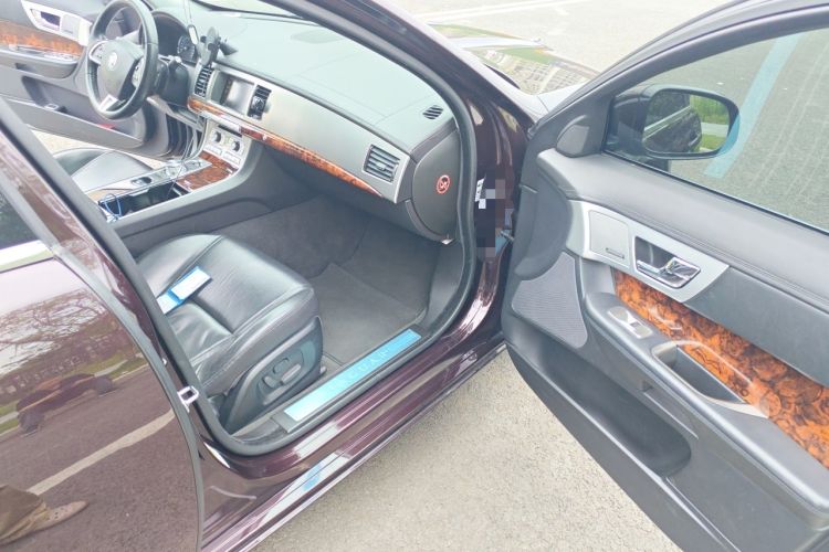 Used Jaguar XF 2013 XF 2.0T Cambridge Limited Edition Left Front Seat