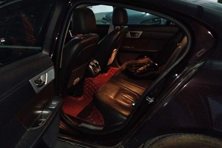 Used Jaguar XF 2013 XF 2.0T Luxury Edition Left Rear Seat