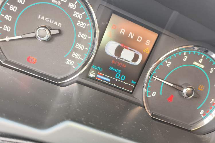 Used Jaguar XF 2013 XF 2.0T Luxury Edition Odometer Close Up