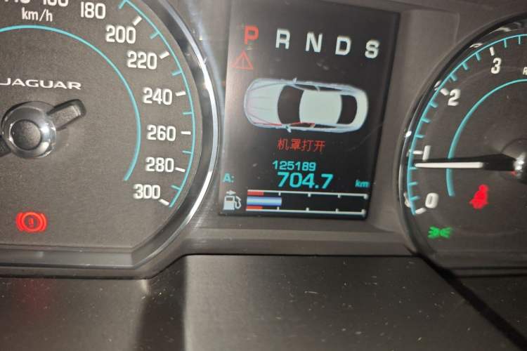 Used Jaguar XF 2013 XF 2.0T Luxury Edition Odometer Close Up