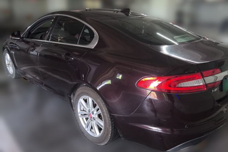Used Jaguar XF 2013 XF 2.0T Luxury Edition Rear Left 45 Deg