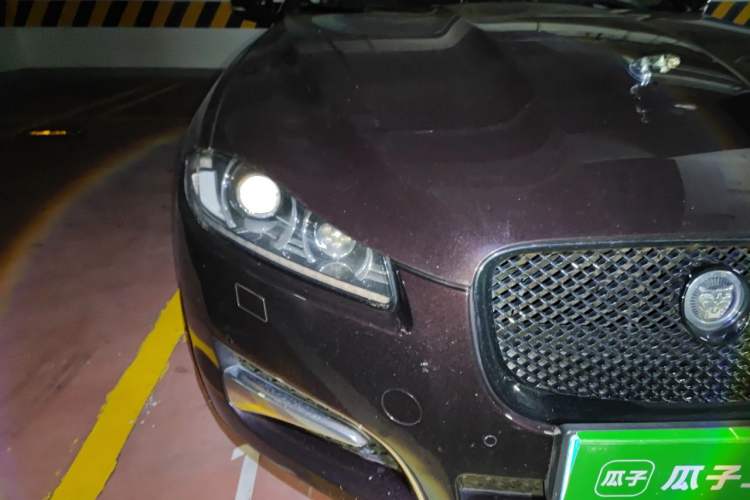 Used Jaguar XF 2013 XF 3.0 SC Luxury Edition Right Front Headlight