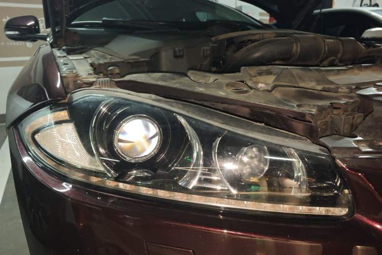 Used Jaguar XF 2013 XF 2.0T Luxury Edition Right Front Headlight