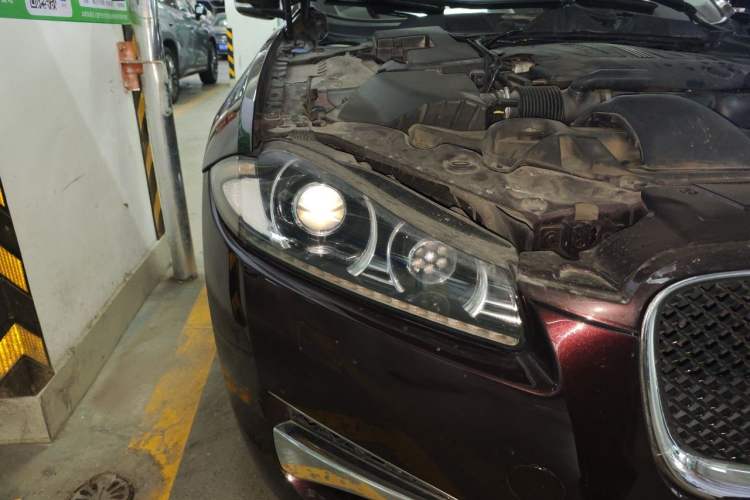 Used Jaguar XF 2013 XF 3.0 SC Prestige Edition Right Front Headlight
