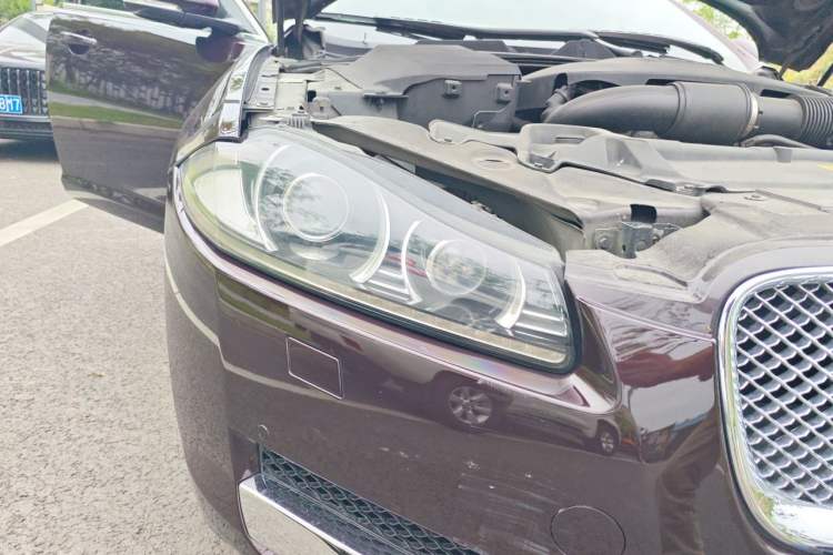 Used Jaguar XF 2013 XF 2.0T Cambridge Limited Edition Right Front Headlight