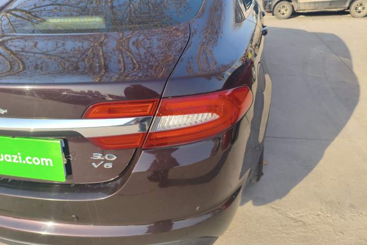 Used Jaguar XF 2013 XF 2.0T Luxury Edition Right Rear Taillight