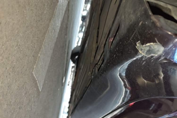 Used Jaguar XF 2013 XF 2.0T Luxury Edition Right Side Sill