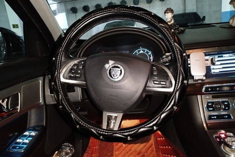 Used Jaguar XF 2013 XF 2.0T Luxury Edition Steering Wheel