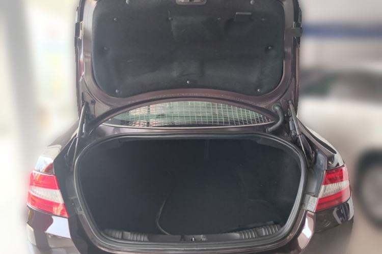Used Jaguar XF 2013 XF 2.0T Luxury Edition Trunk