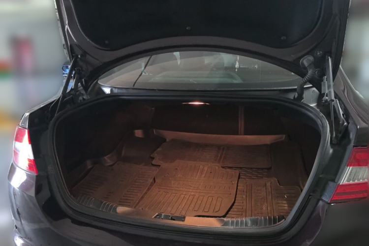 Used Jaguar XF 2013 XF 2.0T Luxury Edition Trunk