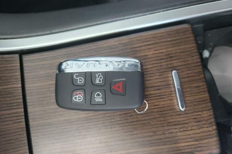 Used Jaguar XF 2013 XF 2.0T Luxury Edition Vehicle Key