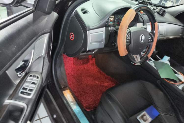 Used Jaguar XF 2013 XF 2.0T Luxury Edition Driver Seat