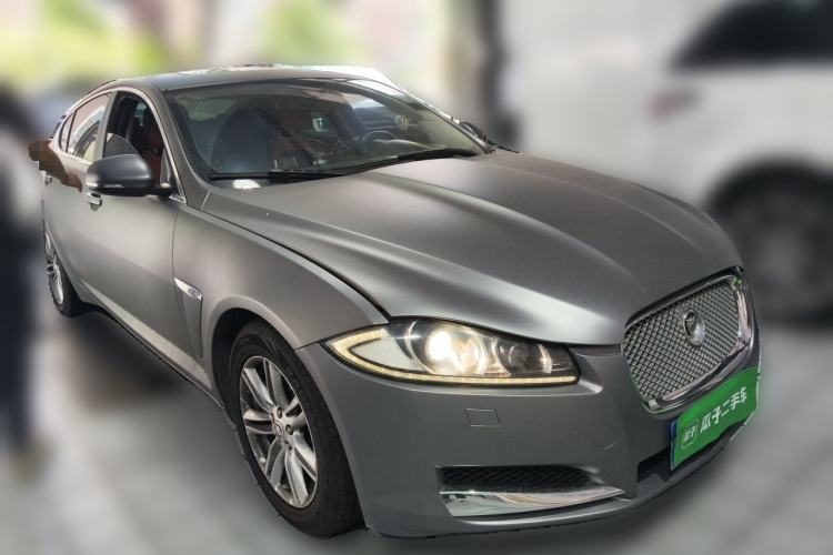 Used Jaguar XF 2013 XF 2.0T Luxury Edition Front Right 45 Deg